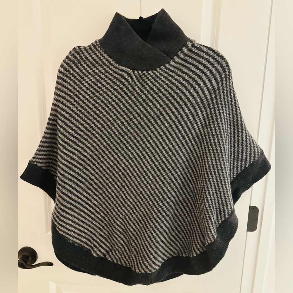 Banana Republic Poncho